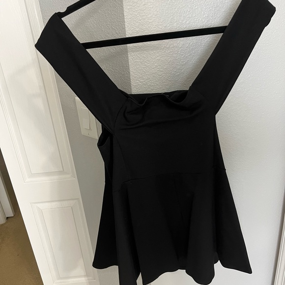 Torrid size 2 off the shoulder peplum top - Picture 4 of 5